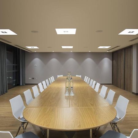 Courtyard By Marriott Edinburgh West Hotel Екстериор снимка
